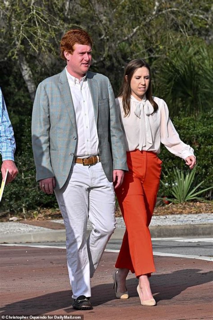 
Alex Murdaugh’s brown jumpsuit at sentencing hearing mocked 