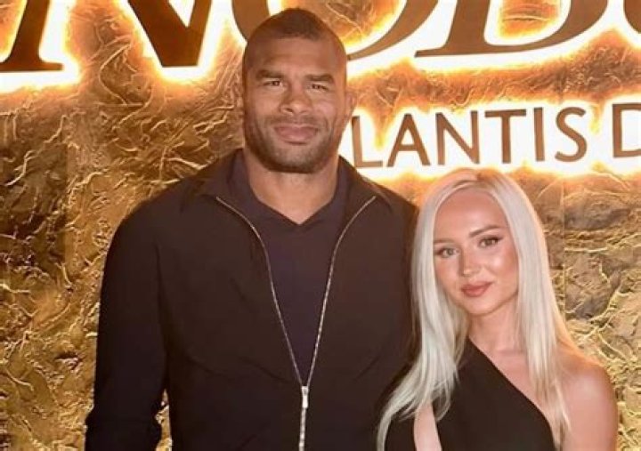 
Alistair Wilson Wife Who is Alistair Wilson Wife? 