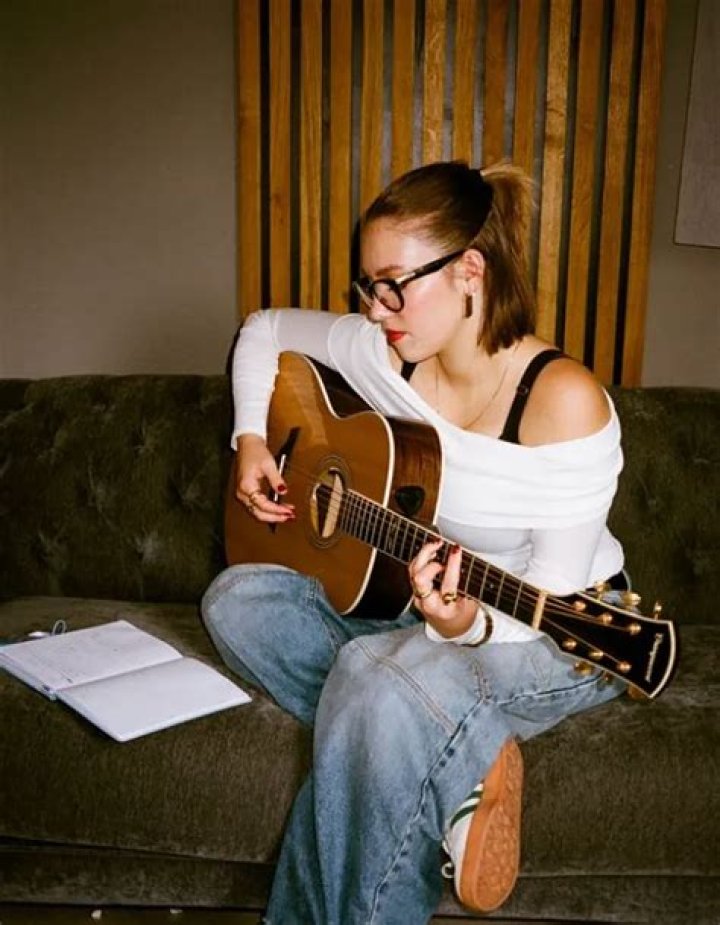 
Allie Kiick Height, Weight, Net Worth, Age, Wiki, Who, Instagram, Biography 