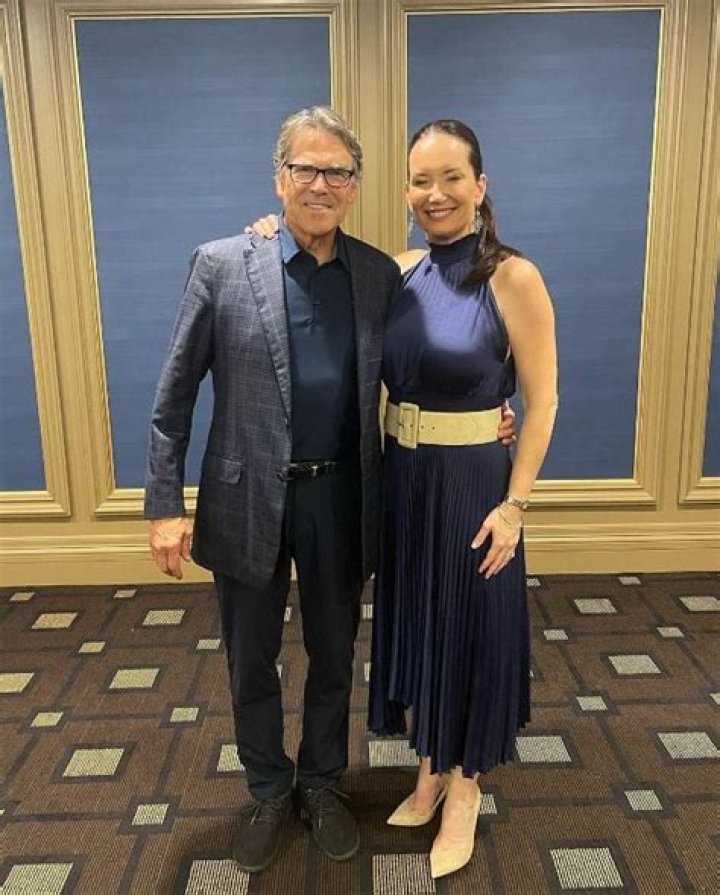 Amanda Rollins Height, Weight, Net Worth, Age, Birthday, Wikipedia, Who, Nationality, Biography