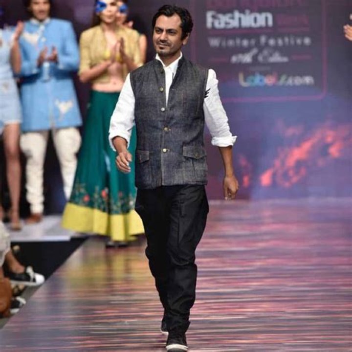 
Amir Siddiqui Height, Weight, Net Worth, Age, Birthday, Wikipedia, Who, Nationality, Biography 