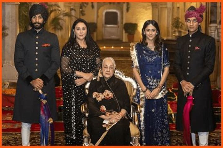 
Andi Peters Wife: Is He Married? Partner Family And Net Worth 