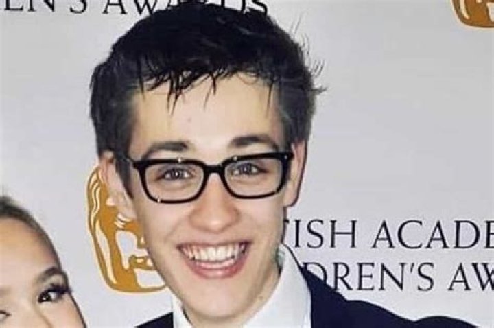 Archie Lyndhurst Height, Weight, Net Worth, Age, Wiki, Who, Instagram, Biography