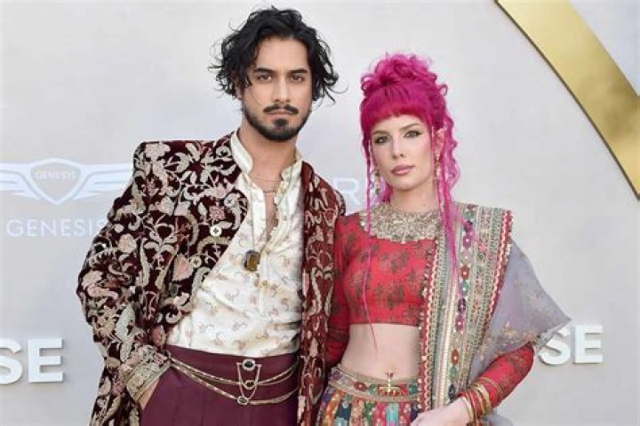 Are Halsey and Avan Jogia dating?