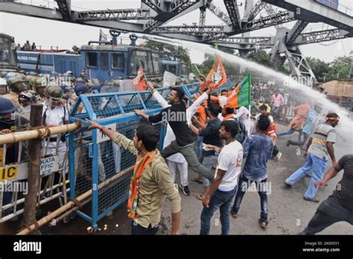 
BJP rally to Nabanna: HC asks Bengal govt to refrain from unnecessary arrests 