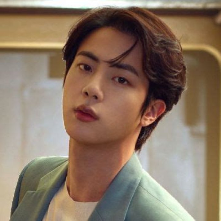 
BTS’ Jin Is The Lone Korean Male Star On The US Top 20 Instagram Influencers List 