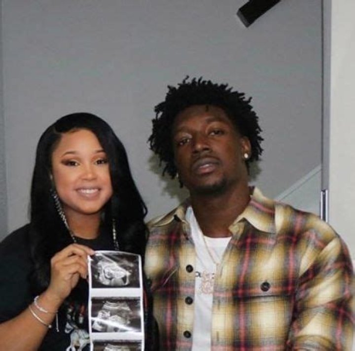 
Calvin Ridley is not Married to Wife. Dating Girlfriend: Dominique Fitchard. 