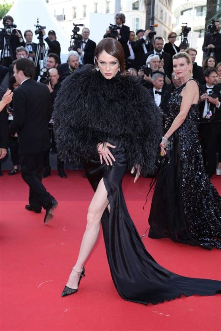 
Camilla Rocha Height, Weight, Net Worth, Age, Birthday, Wikipedia, Who, Nationality, Biography 