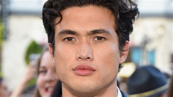 Charles Melton Height, Weight, Net Worth, Age, Birthday, Wikipedia, Who, Instagram, Biography