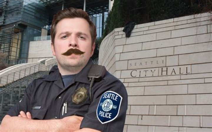 
Chester Bennington Brother Is A Police Officer Just Like Their Father 