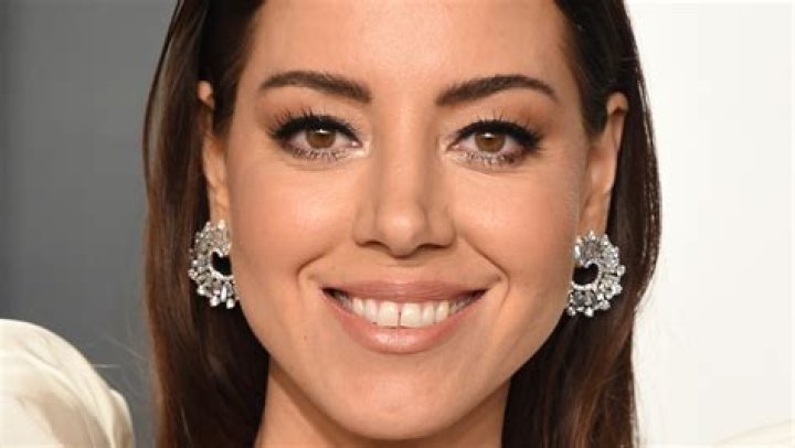 
Chloe Bailey Reveals the Biggest Misconception Fans Have About Her: “I’m the Complete Opposite” 