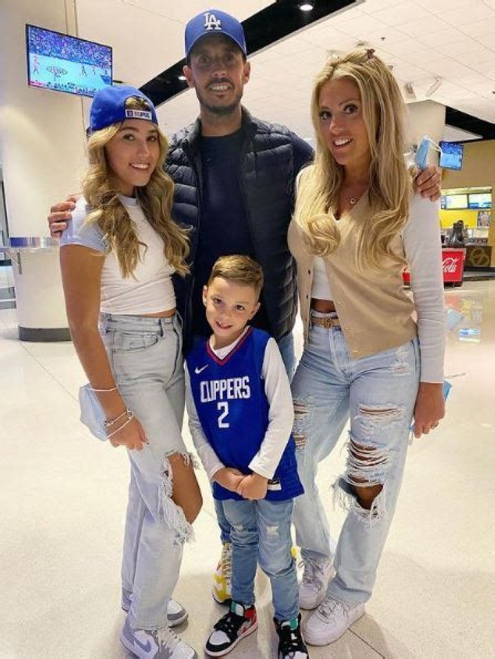 
Danielle McClelland Height, Weight, Net Worth, Age, Birthday, Wikipedia, Who, Nationality, Biography 