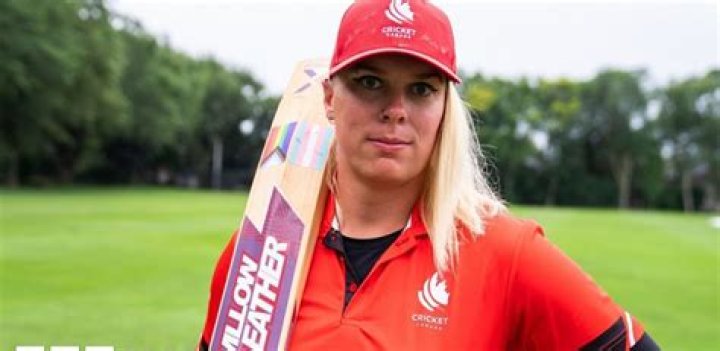 
Danielle McGahey Height | How Tall | Transgender Family Ethnicity 