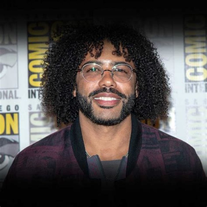 Daveed Diggs Height, Weight, Net Worth, Age, Birthday, Wikipedia, Who, Nationality, Biography