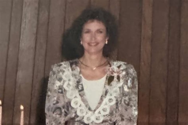 
Debra Jeter Terrifying Story – What Happened? Husband And Their Relationship Issues, And Children 