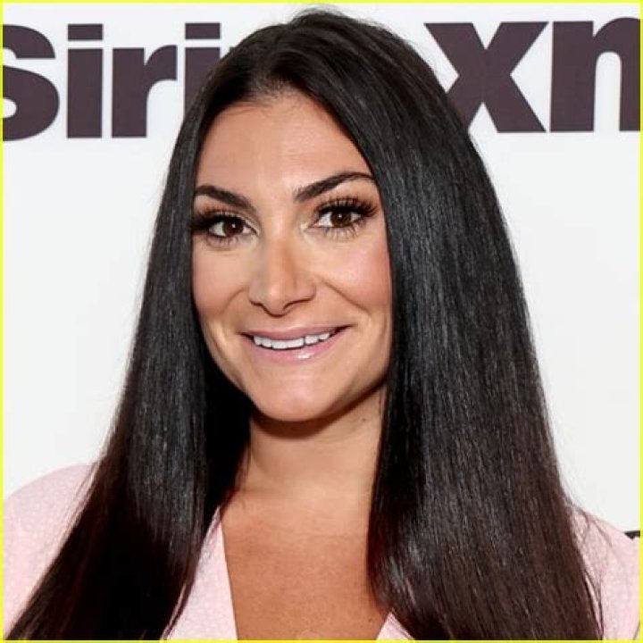 
Deena Hughes Net Worth, Age, Birthday, Wikipedia, Who, Nationality, Biography 