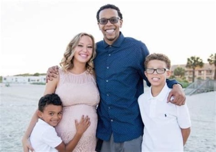 
Derrick Hilton Cancer Caused The Death | Illness And Health Before Demise 