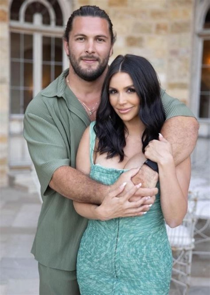 Dickey Davies Height, Weight, Net Worth, Age, Birthday, Wikipedia, Who, Instagram, Biography