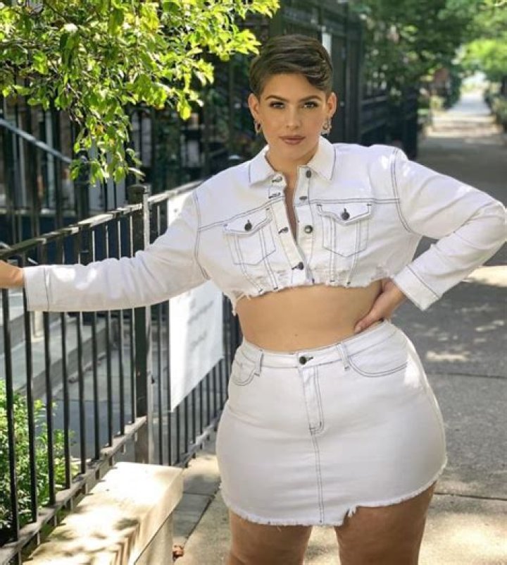 Dolores Carbonari Height, Weight, Net Worth, Age, Birthday, Wikipedia, Who, Instagram, Biography