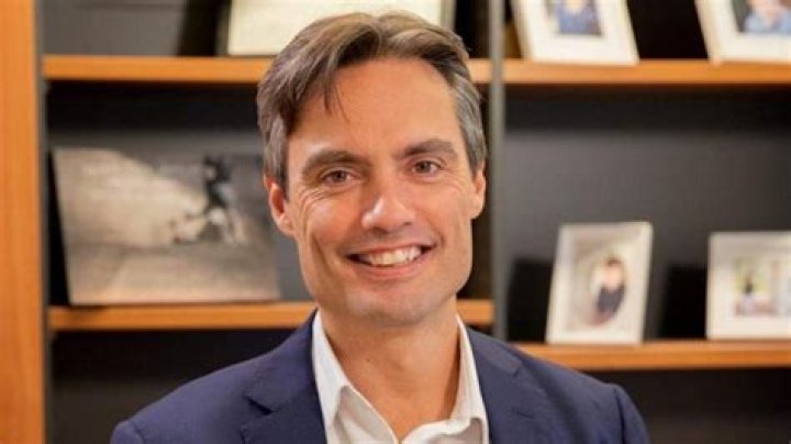 
Dr. Nick Coatsworth Height, Weight, Net Worth, Age, Birthday, Wikipedia, Who, Instagram, Biography 