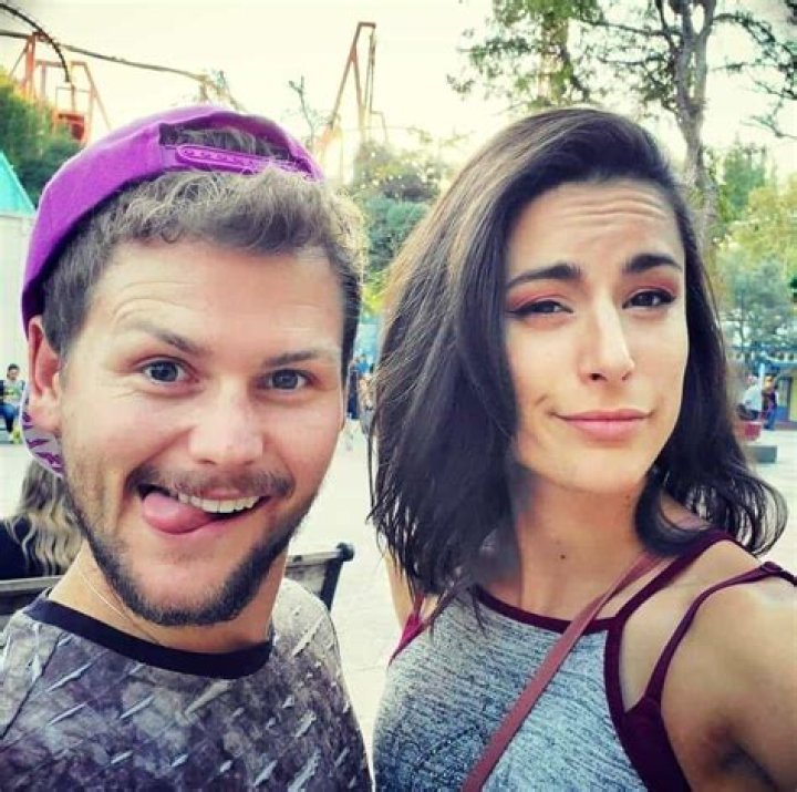 Drew Lynch is not Married to Wife. Dating Girlfriend: Melanie Sergiev.