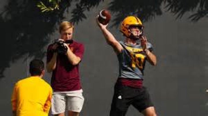 Drew Pyne Height, Weight, Net Worth, Age, Birthday, Wikipedia, Who, Nationality, Biography