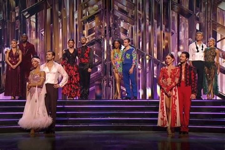 
‘DWTS’ Recap: Semifinals Bring a Tearful Tribute Dance, 2 Big Announcements and a Double Elimination 