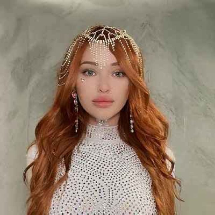 
Elley Duhé Height, Weight, Net Worth, Age, Birthday, Wikipedia, Who, Nationality, Biography 