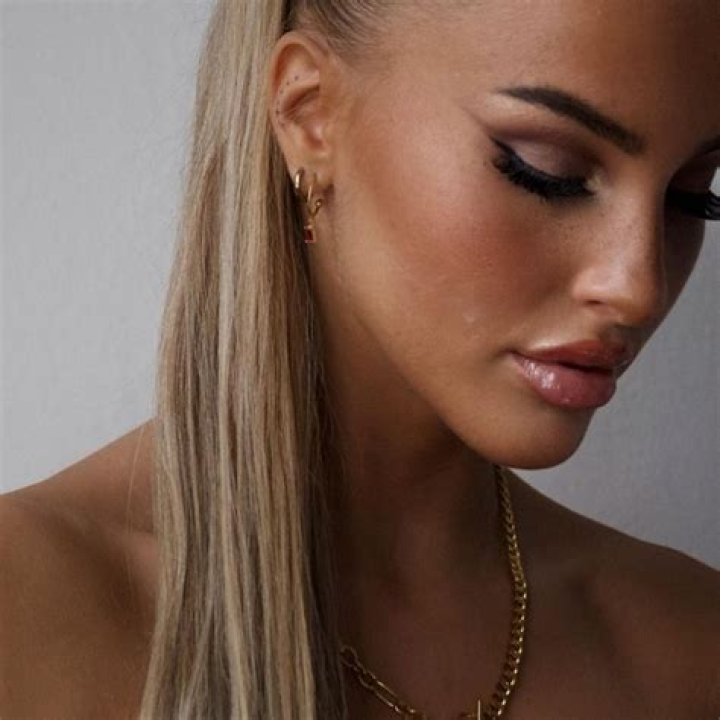 
Emma Keitmann Height, Net Worth, Age, Who, Facts, Biography, Wiki 