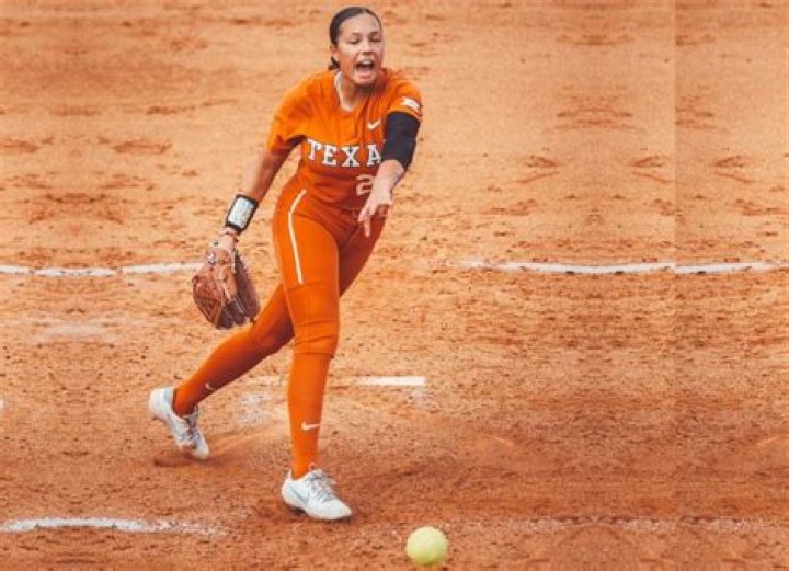 
Estelle Czech Height, Weight, Net Worth, Age, Birthday, Wikipedia, Who, Nationality, Biography 