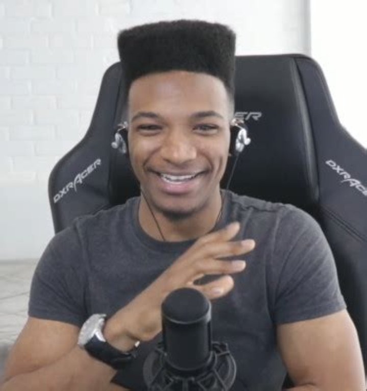 Etika Height, Weight, Net Worth, Age, Birthday, Wikipedia, Who, Instagram, Biography