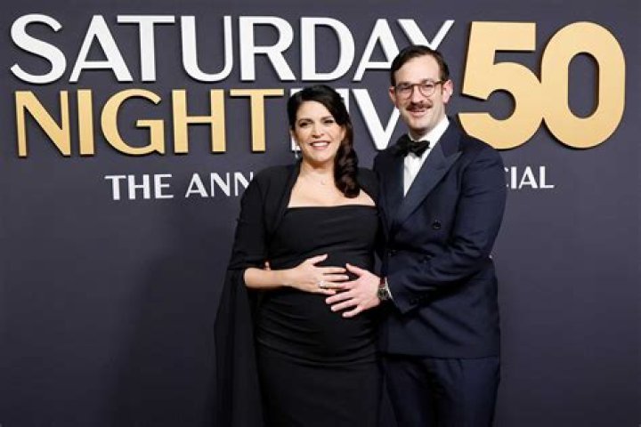 Fans Think Cecily Strong On SNL Was Pregnant During John Mulaney Episode & Here Is Why