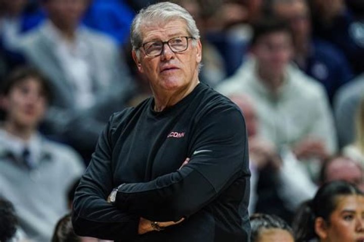 Geno Auriemma Height, Weight, Net Worth, Age, Birthday, Wikipedia, Who, Nationality, Biography