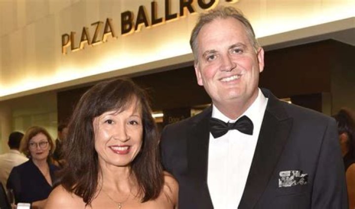 
Hedley Thomas Height, Weight, Net Worth, Age, Birthday, Wikipedia, Who, Nationality, Biography 