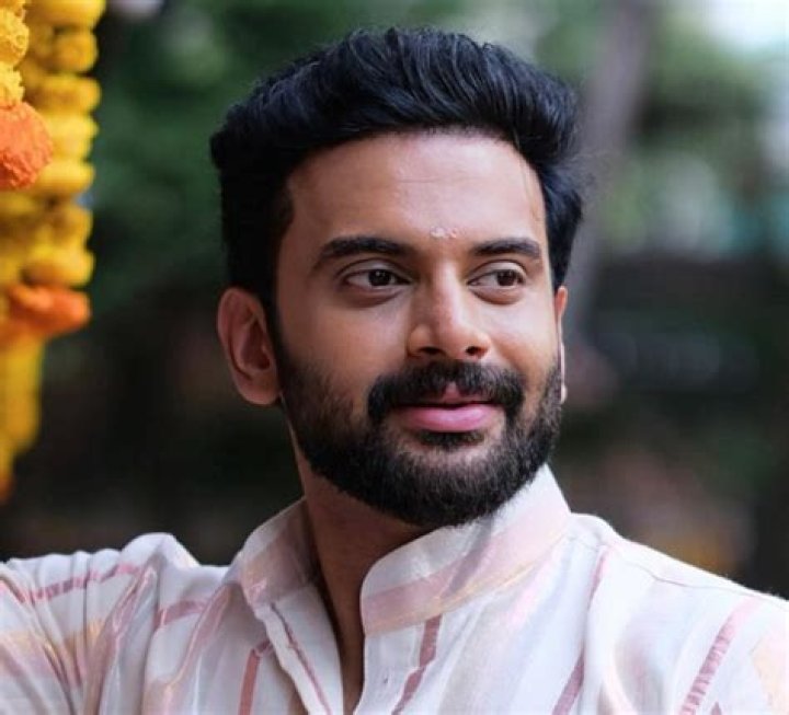 Hemanth Menon Height, Weight, Net Worth, Age, Birthday, Wikipedia, Who, Instagram, Biography