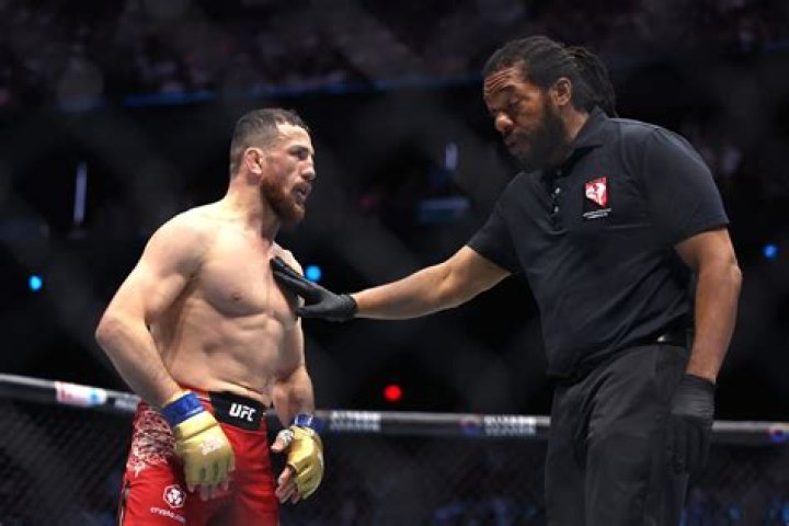 
How Much Is MMA Referee Herb Dean Salary In 2022? His Net Worth Must Be Impressive! 