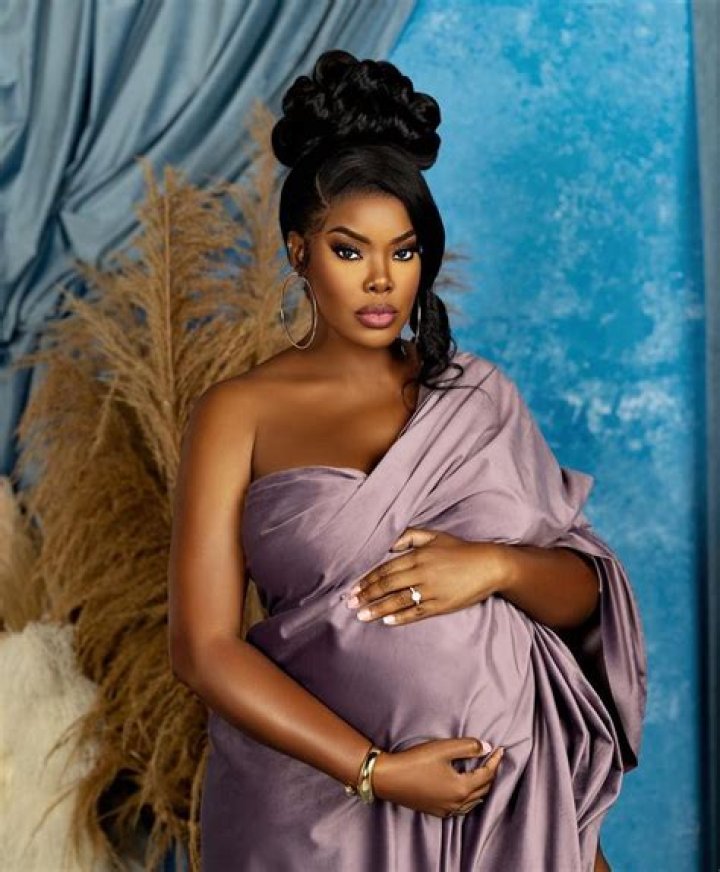 How old is Juju Castaneda from Love & Hip Hop? TV star announces pregnancy in a glamourous video
