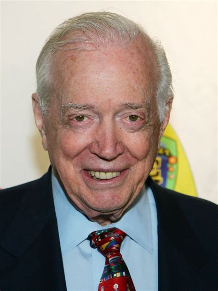 Hugh Downs Height, Weight, Net Worth, Age, Birthday, Wikipedia, Who, Nationality, Biography
