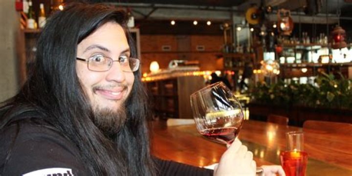
Imaqtpie married his girlfriend Lisha Wei. Her Wiki Bio, age, wedding 