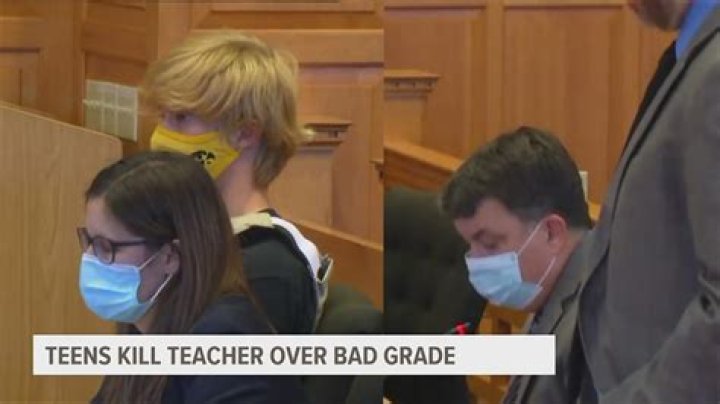 
Iowa teenagers killed their Spanish teacher over bad grade: prosecutor 