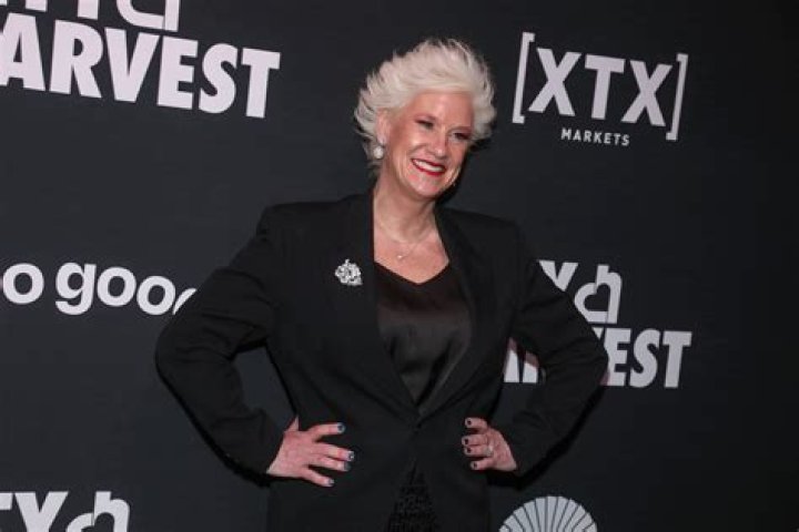 Is Anne Burrell An Iron Chef?