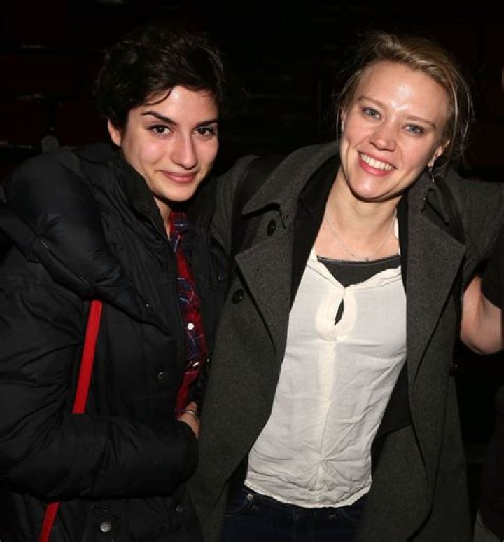 
Is Kate Mckinnon Gay? With Whom She is in Relationship? 
