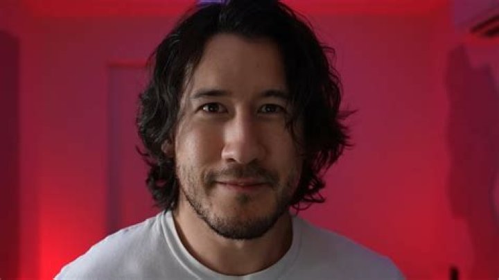 
Is Markiplier Gay? Age, Height, Net Worth 