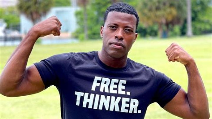 
Is Rob Smith Gay? Know More About His Life! 