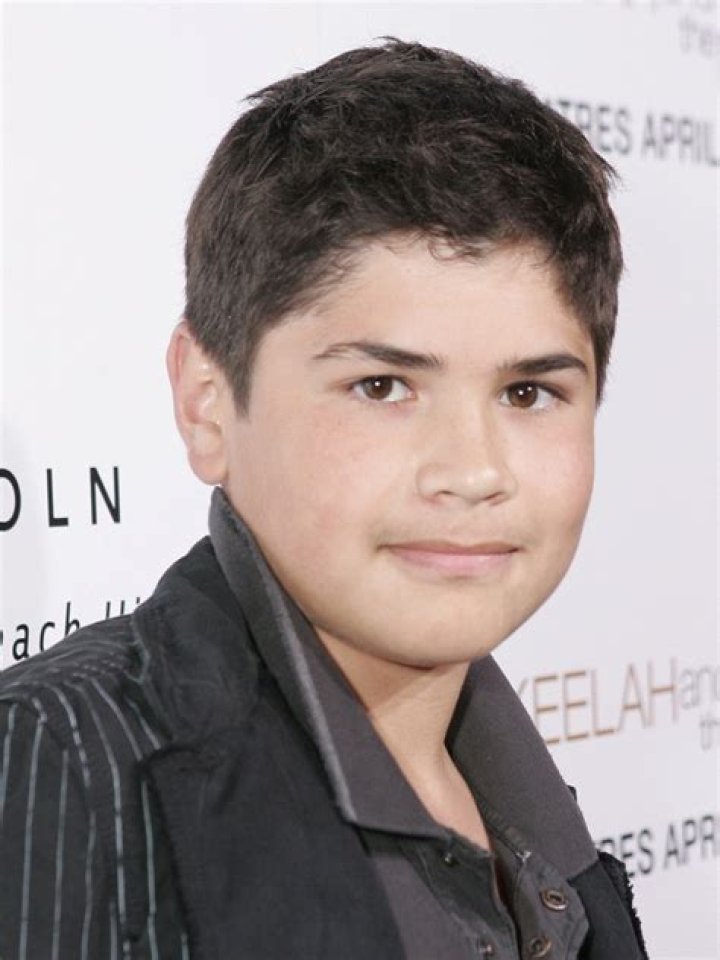 J R Villarreal Height, Weight, Net Worth, Age, Birthday, Wikipedia, Who, Instagram, Biography