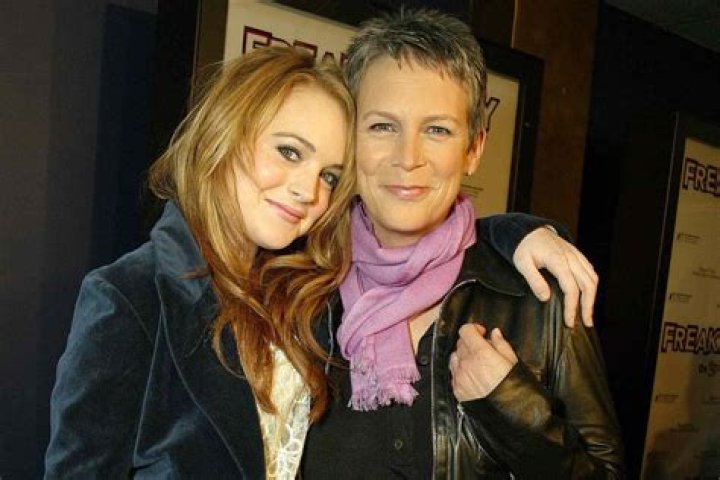 
Jamie Lee Curtis Says There’s Nothing She ‘Would Love More’ Than Working with Lindsay Lohan Again 