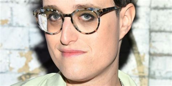 
Jane Schoenbrun Height, Weight, Net Worth, Age, Birthday, Wikipedia, Who, Nationality, Biography 