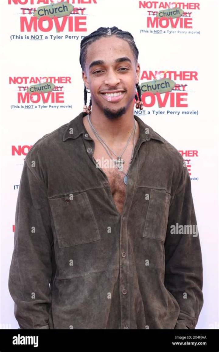  Jean-Victor Mackie Aka Jeanvictorm