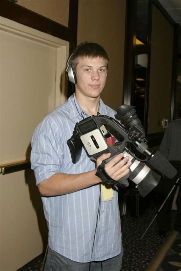 
Jeremy Snider Height, Weight, Net Worth, Age, Birthday, Wikipedia, Who, Nationality, Biography 