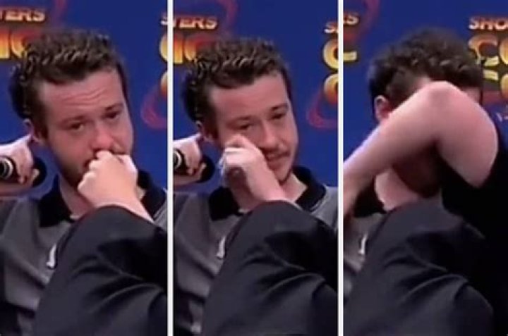 
Joseph Quinn Yelled At Comic Con, Watch Him Cry After Bad Treatment 